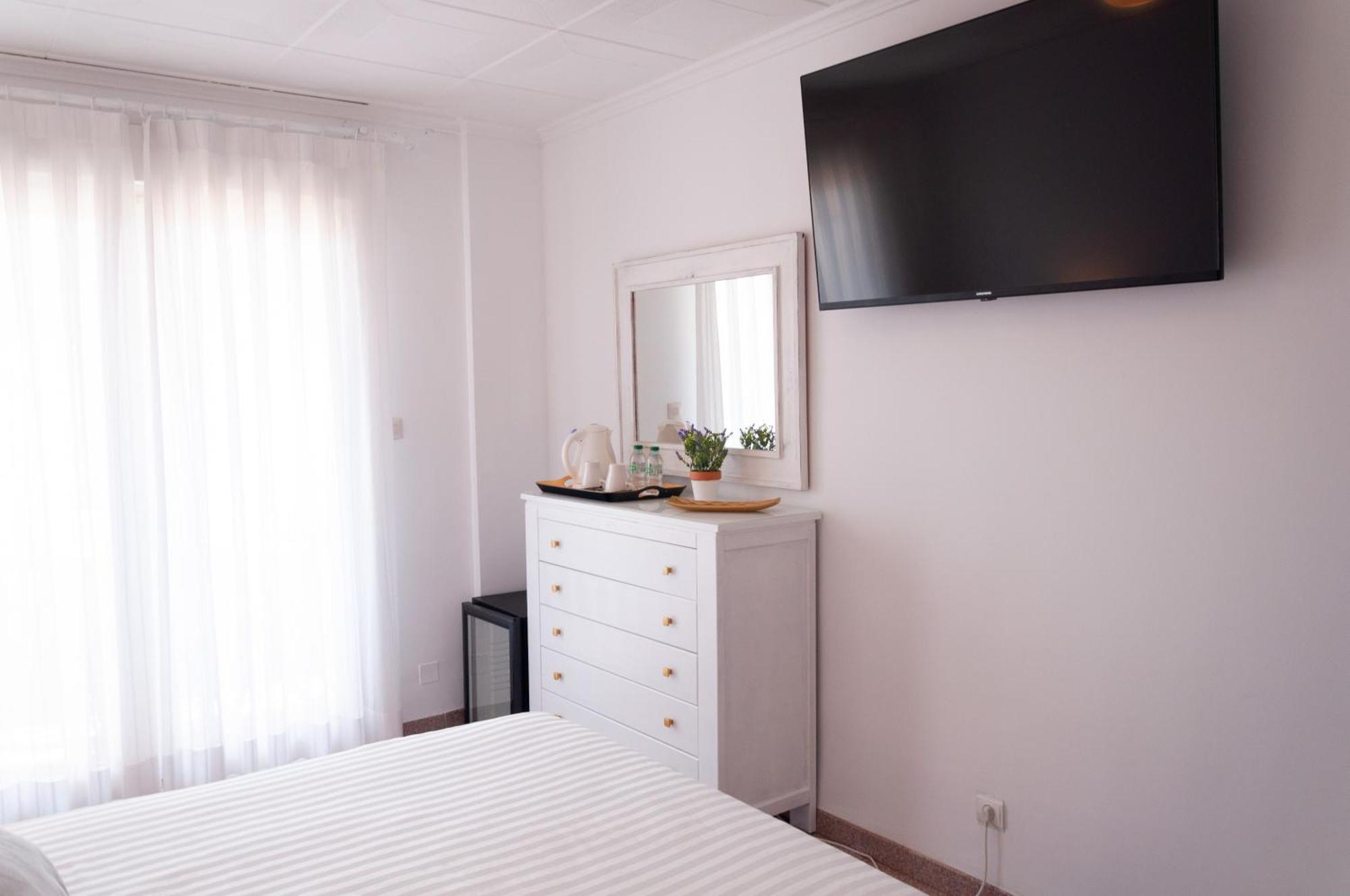 Hostal Comercio دينايا المظهر الخارجي الصورة