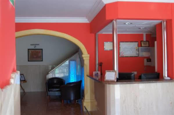 Hostal Comercio دينايا المظهر الخارجي الصورة