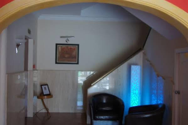 Hostal Comercio دينايا المظهر الخارجي الصورة
